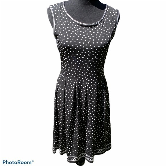 💐💐NWT PRETTY POLKA DOT DRESS 💐💐 - Picture 12 of 13